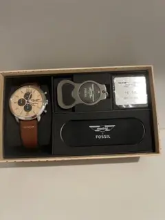 FOSSIL × Madrid 限定腕時計　ミニスケボーその他付属品⭐︎