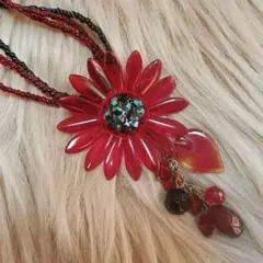 ネックレス ビーズ 赤 黒 花モチーフ