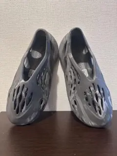 アディダス YEEZY FORMRUNNER 27.5 adidas Yeezy Foam Runner 'Carbon' Size UK/US 8 EU 42 IG5349