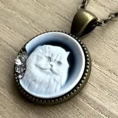 モッタイない！ストーンカメオのネックレス　ふわふわ猫　ラインストーン　一点限り モッタイない！ストーンカメオのネックレス ふわふわ猫 ラインストーン