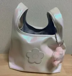 オーロラサフィアーノデイジー トート　ホワイト／マリークワント