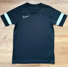 Nike 黒メッシュTシャツ 140〜150cm