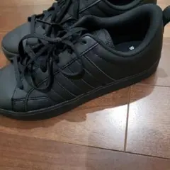 adidas ブラック スニーカー