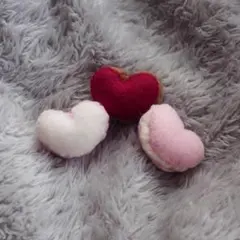 新品未使用モコモコフワフワ可愛い♥ピンクと白と赤のハート型ミニ