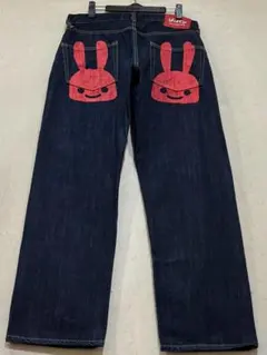 キューン 2連レッドビッグうさぎペイントデニムパンツ マンモス日本製 濃紺 34のサムネイル
