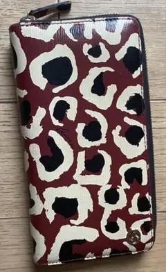 GUCCI レオパード柄 ラウンドファスナー 二つ折り財布 - メルカリ