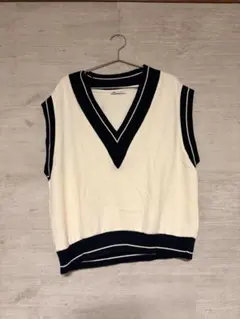 ZARA ノースリーブニット Vネック ホワイト/ネイビー