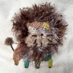 ★9月30日までセール★ トートバッグ　ダーニング刺繍　ライオン