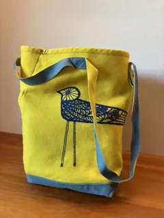minä perhonen 蝶の刺繍 テトラポーチ グリーン 新品未使用 - メルカリ