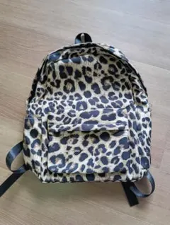 ヒョウ柄リュック