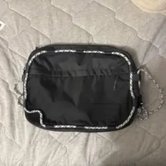 ショルダーバッグ ブラック　アディダスオリジナル