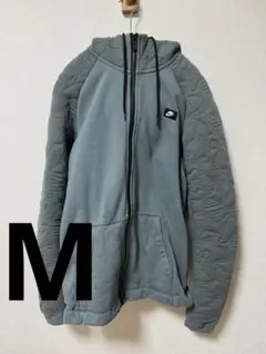 厚手パーカー