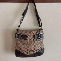 ◼️COACH コーチ◼️シグネチャー ショルダーバッグ ブラウン