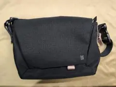 MILESTO Hutte メッセンジャーバッグ S　ブラック