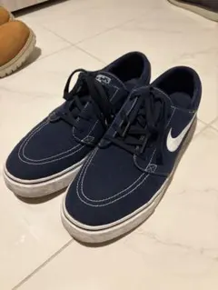 Item thumbnail for item 7ed9a92a-965d-41d3-9049-af81bda77277