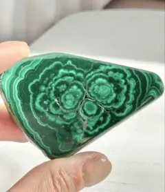 《デッドストック・高品質》極上バンディング＆ジオード　マラカイトスライス