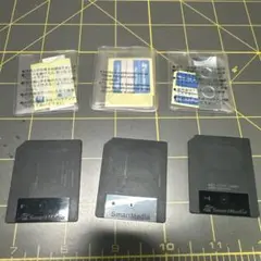 スマートメディア（32MB×2、16MB×1）