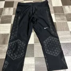 Nike トレーニングパンツ ブラック 幾何学模様　ドライフィット　Mサイズ