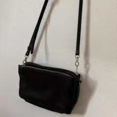ショルダーバックのサムネイル