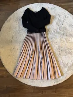 ジャスグリッティー　配色プリーツニットワンピース