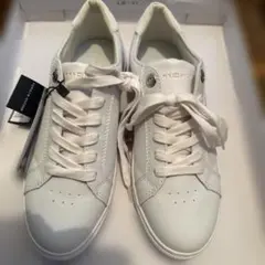 【新品タグ付き】TOMMYHILFIGERレディーススニーカー23.5㎝〜24㎝