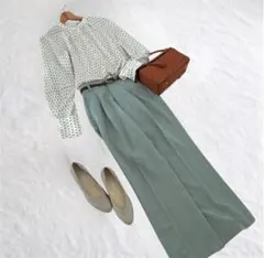 きれいめオフィスカジュアル コーデ売り くすみミントグリーンパンツ 美品