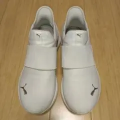 PUMA レディース スニーカー オフホワイト23Cm