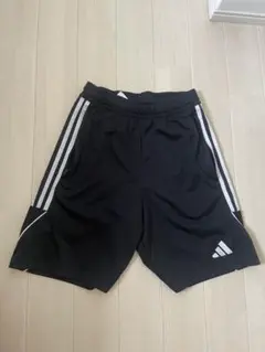 adidas ハーフパンツ