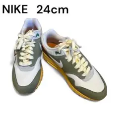美品NIKE ナイキエアマックス スニーカー 24cm グリーン　チャーム付き