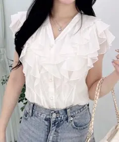 【新品未使用✩】INGNI フリルシアーノースリブラウス