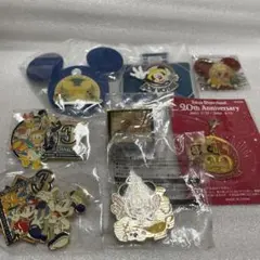 ディズニー　ピンバッジなど8点