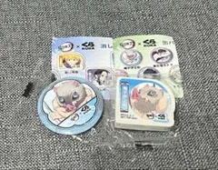 鬼滅の刃　くら寿司　嘴平伊之助　缶バッジ　消しゴム