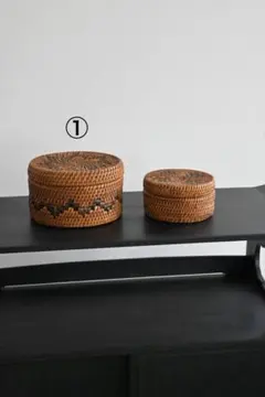 アタ材　蓋付き丸い小物入れ　①