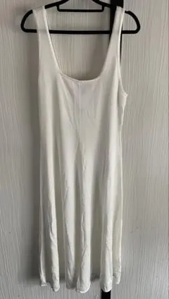 【新品・タグ付き】H&M ノースリーブ ワンピース 白 Lサイズ