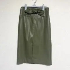 美品 DRESSLAVE ドレスレイブ カーキ レザー スカート 36 Sのサムネイル