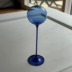 青いガラスの装飾品