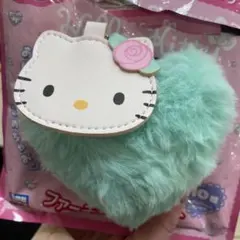ハローキティ キティーちゃんふわふわファーチャームBOOK