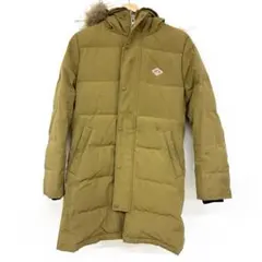 ベージュ ダウンジャケット