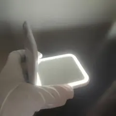 【francfranc 】LEDコンパクトミラー ホワイト 拡大鏡 老眼 メイクのサムネイル