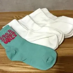 靴下 5足セット 白 4足 グリーン ロゴ入り 1足 まとめ売り 水通しのみのサムネイル