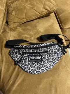 スラッシャー　ウエストポーチ　ボディバッグ　豹柄