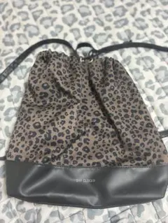 SHEIN ヒョウ柄 リュック ナップサックのサムネイル