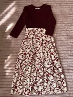 美品シュープリームララ切り替え花柄ワンピース