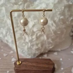 ♯6【ハンドメイド】コットンパールとクリスタルのピアス