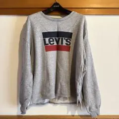 Levi's グレー ロゴ トレーナー