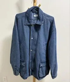 Item thumbnail for item 4a940934-a71f-4db7-b3cc-205cbbf94af4