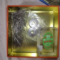 裁縫セット シルクピンと工業用ミシン