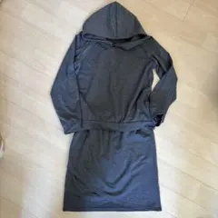 グレー フード付きセットアップ スカート　Ｌ