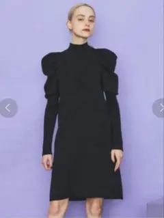 INellaイネラ　ボリュームスリーブニットワンピース　ブラック　Ｆ　美品