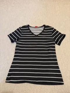 PUMA ボーダー柄 Vネック Tシャツ 半袖 ブラックのサムネイル